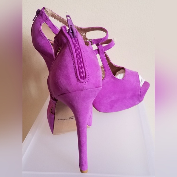 QUPID- PURPLE SUEDE PLATFORM 6"in HEELS - Picture 5 of 5